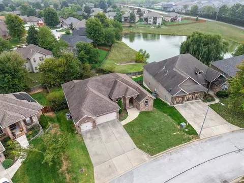 612 N Montclair Way, Nixa, MO 65714 photo 2