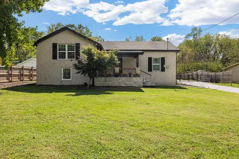 2488 W Farm Road 112, Springfield, MO 65803