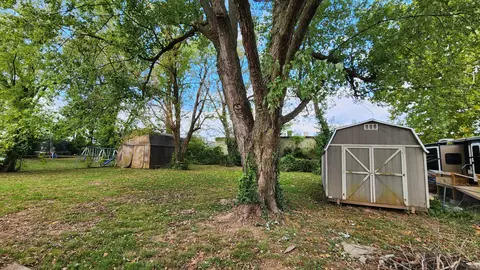 1523 N Western Ave, Springfield, MO 65802 photo 9