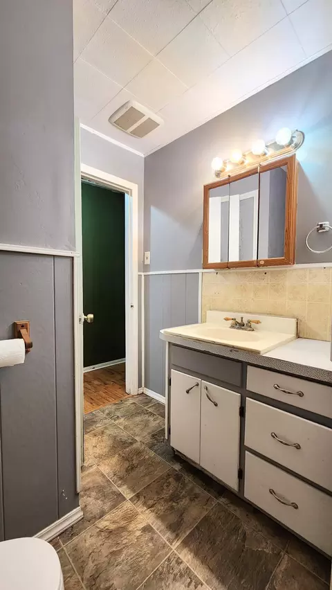 1523 N Western Ave, Springfield, MO 65802 photo 30