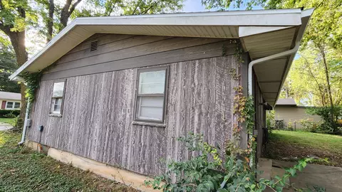 1523 N Western Ave, Springfield, MO 65802 photo 6
