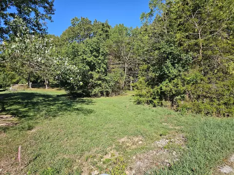 000 Quail Run Rd, West Plains, MO 65775