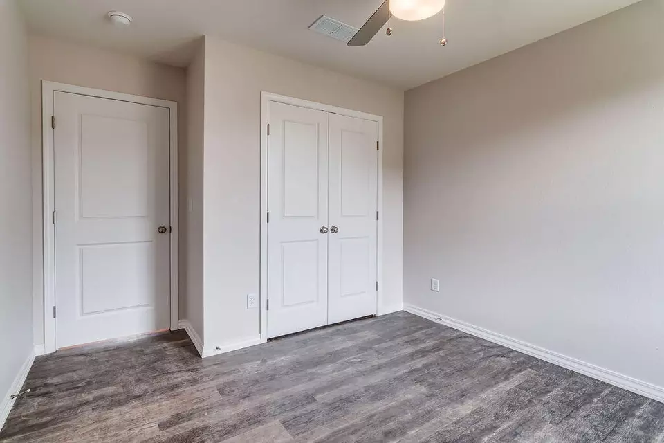 Bedroom - 965 S Silverwood Ln, Nixa, MO 65714 photo 11 of 12