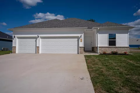 1759 Cash Dr, Mount Vernon, MO 65712
