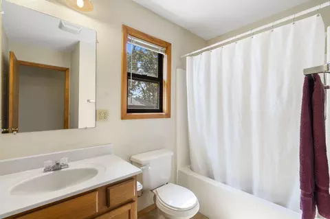 Bath - 31 Woodcliff Rd #31, Shell Knob, MO 65747 photo 1 of 2