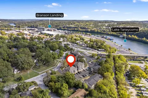 118 W Hensley St #B, Branson, MO 65616