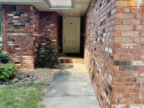 5645 S Jefferson Ave, Springfield, MO 65810 photo 2