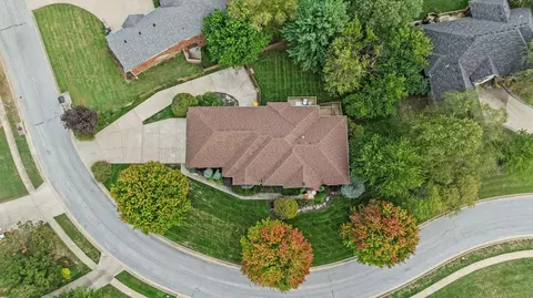 View/Area - 3094 W Cedarbluff Dr, Springfield, MO 65810 photo 7 of 7