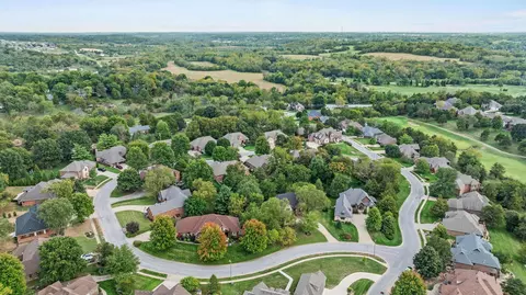View/Area - 3094 W Cedarbluff Dr, Springfield, MO 65810 photo 5 of 7