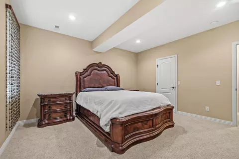 Bedroom - 3094 W Cedarbluff Dr, Springfield, MO 65810 photo 6 of 6