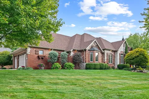 Exterior - 3094 W Cedarbluff Dr, Springfield, MO 65810 photo 2 of 13