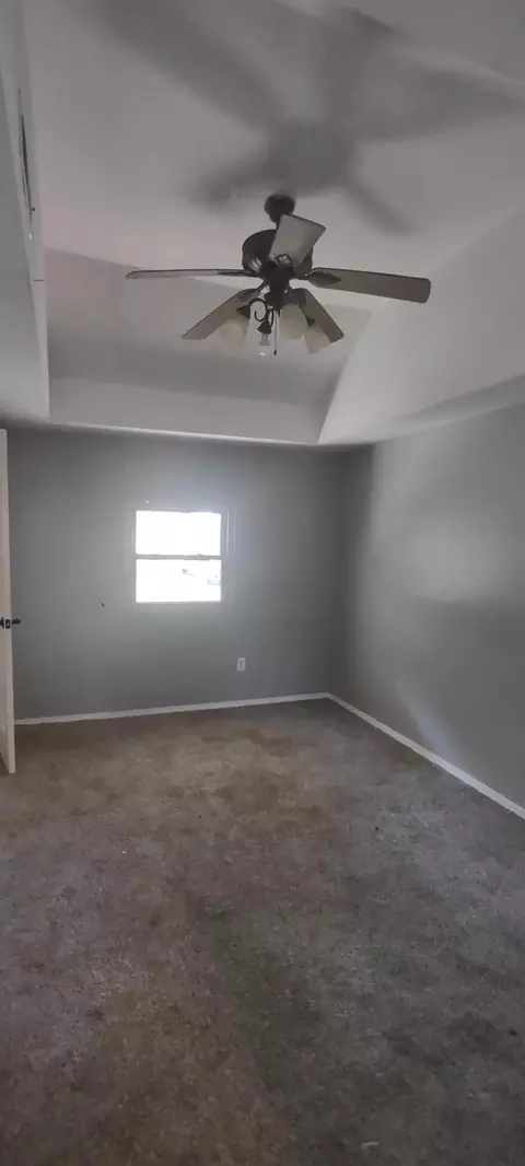636 S Warren Ave, Springfield, MO 65802 photo 2