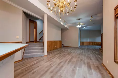 Living - 3879 N Williams Ct, Springfield, MO 65803 photo 5 of 7