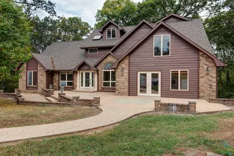 3879 N Williams Ct, Springfield, MO 65803