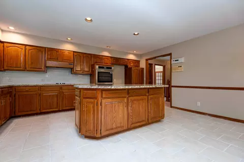 Kitchen - 3879 N Williams Ct, Springfield, MO 65803 photo 2 of 6