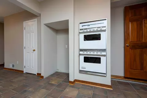 Kitchen - 3879 N Williams Ct, Springfield, MO 65803 photo 6 of 6