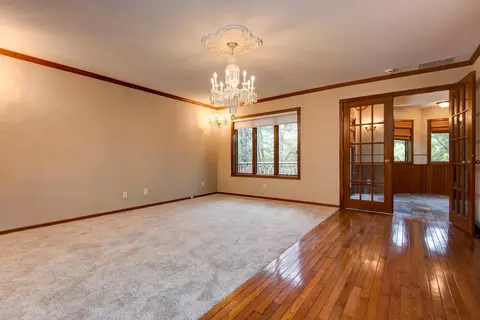 Living - 3879 N Williams Ct, Springfield, MO 65803 photo 3 of 7