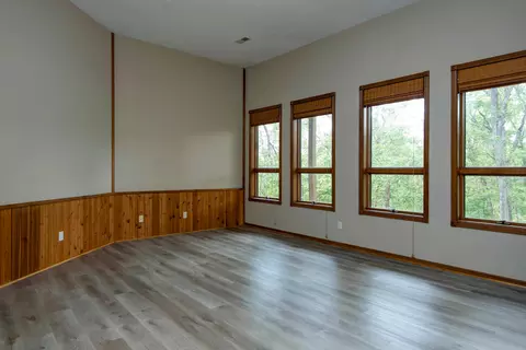 Living - 3879 N Williams Ct, Springfield, MO 65803 photo 7 of 7