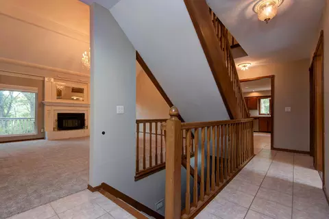 Entry Way - 3879 N Williams Ct, Springfield, MO 65803 photo 3 of 5