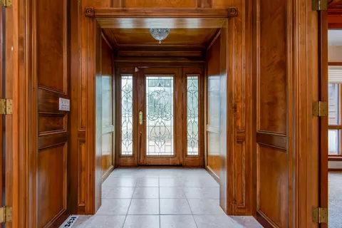 Entry Way - 3879 N Williams Ct, Springfield, MO 65803 photo 1 of 5
