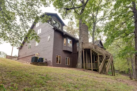 Exterior - 3879 N Williams Ct, Springfield, MO 65803 photo 4 of 5