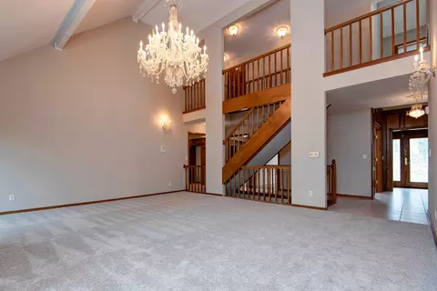 Living - 3879 N Williams Ct, Springfield, MO 65803 photo 2 of 7
