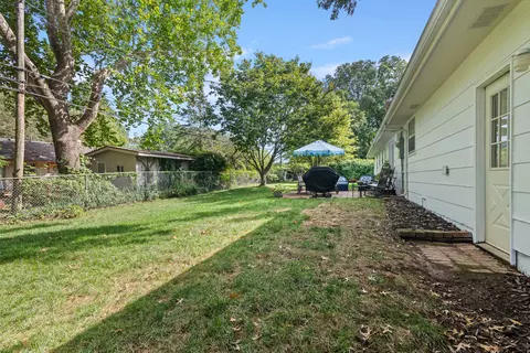 2407 E Bancroft St, Springfield, MO 65804 photo 27
