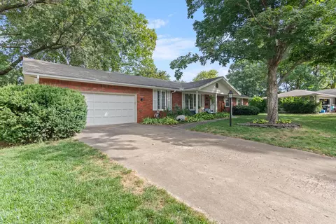 2407 E Bancroft St, Springfield, MO 65804 photo 3