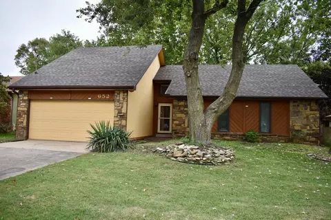 652 S Barnes Ave, Springfield, MO 65802