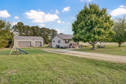 97 Concord Dr, Marshfield, MO 65706
