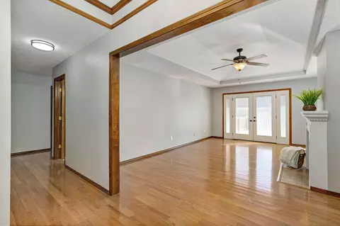 1142 W Maplewood St, Springfield, MO 65807 photo 5