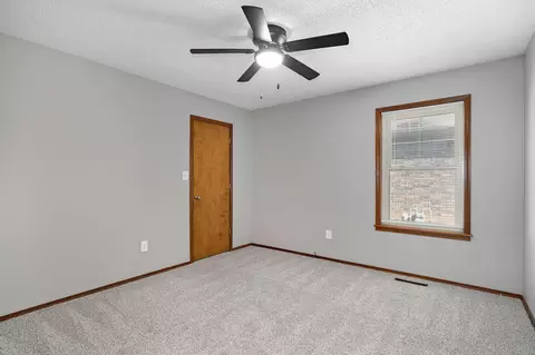 1142 W Maplewood St, Springfield, MO 65807 photo 24