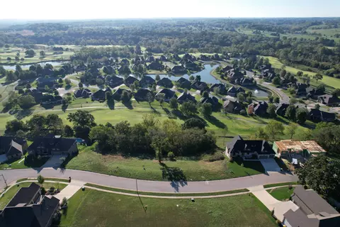 3240 W Bluffview St, Springfield, MO 65810 photo 7