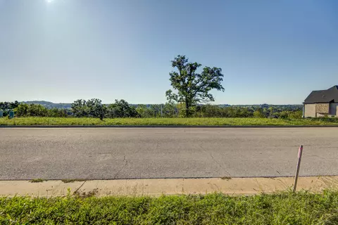 3240 W Bluffview St, Springfield, MO 65810 photo 20