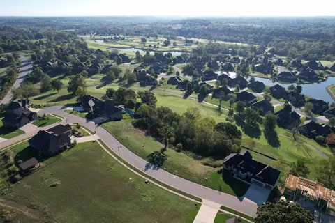 3240 W Bluffview St, Springfield, MO 65810 photo 8