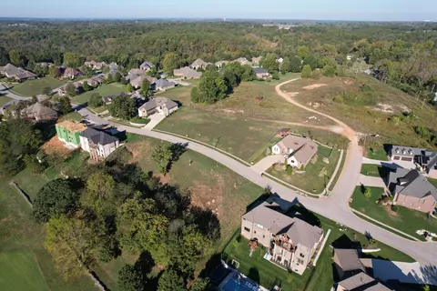 3240 W Bluffview St, Springfield, MO 65810 photo 16