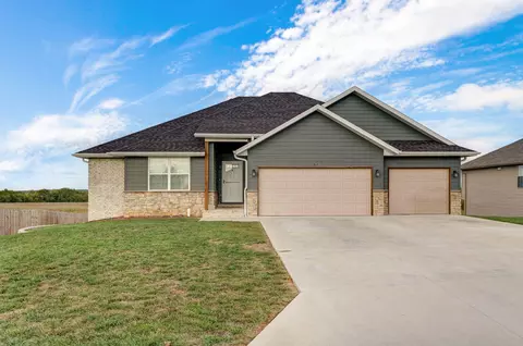 515 N Stella Ct, Willard, MO 65781 photo 2