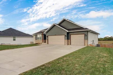 515 N Stella Ct, Willard, MO 65781 photo 4