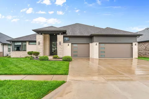 711 N Greer Ave, Nixa, MO 65714 photo 2