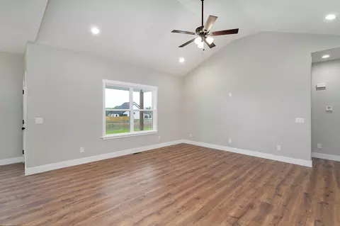 1441 N Collins Dr, Republic, MO 65738 photo 5