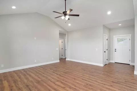 1441 N Collins Dr, Republic, MO 65738 photo 8