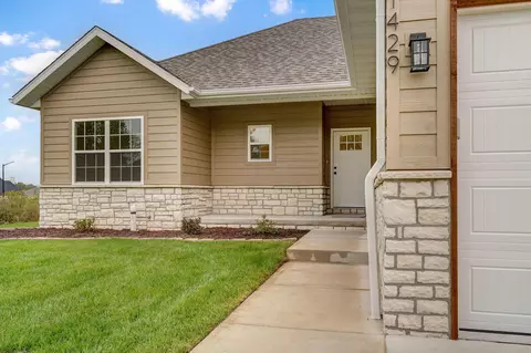 1429 N Collins Dr, Republic, MO 65738 photo 4