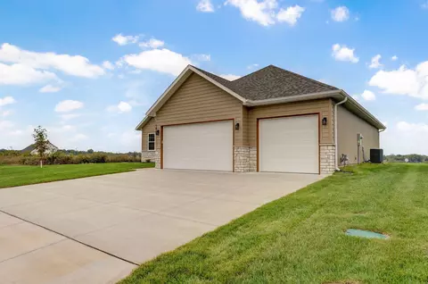 1429 N Collins Dr, Republic, MO 65738 photo 3