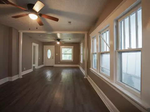 742 S Douglas Ave, Springfield, MO 65806 photo 3