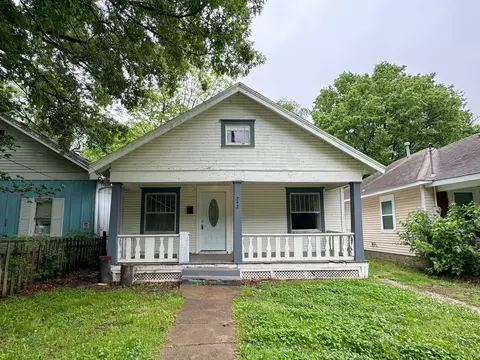 742 S Douglas Ave, Springfield, MO 65806
