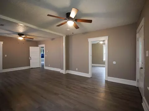 742 S Douglas Ave, Springfield, MO 65806 photo 4
