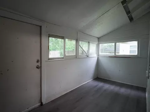 742 S Douglas Ave, Springfield, MO 65806 photo 13
