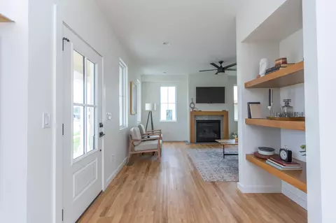 892 E Valley Trail Dr, Republic, MO 65738 photo 9