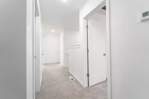 Entry Way - 5163 W Sunstruck St, Springfield, MO 65802 photo 5 of 7