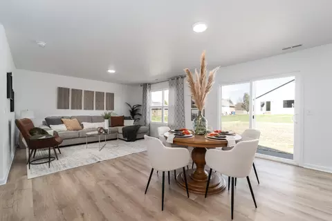 Dining - 5163 W Sunstruck St, Springfield, MO 65802 photo 2 of 2